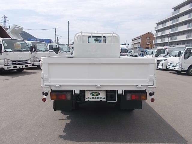 2017 Hino Dutro Full Just Low 2t auction photo 16