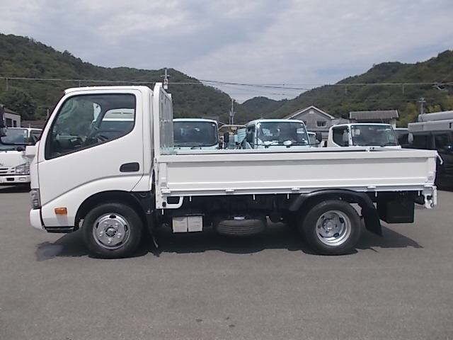 2017 Hino Dutro Full Just Low 2t auction photo 11