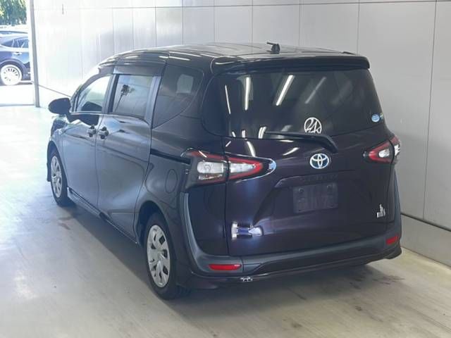 2017 Toyota Sienta ハイブリッドG クエロ auction photo 3