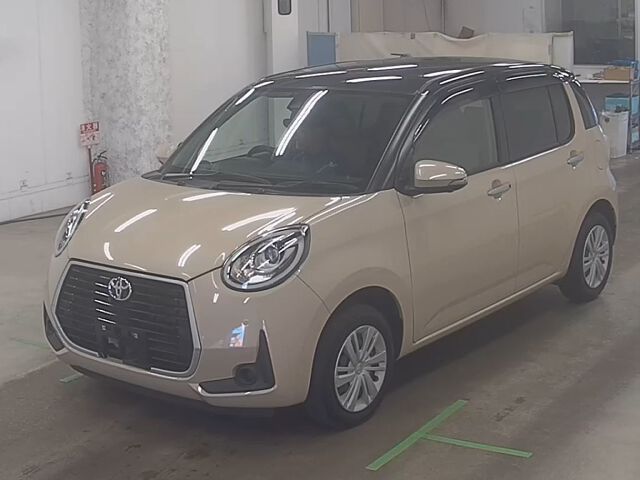 2023 Toyota Passo Moda Charm auction photo 4