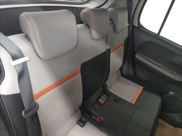 2023 Toyota Passo Moda Charm auction photo 6