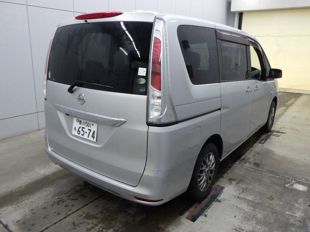 2011 Nissan Serena 20S auction photo 2