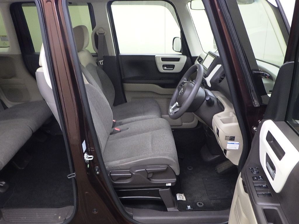 2017 Honda N-BOX G L Honda Sensing auction photo 6