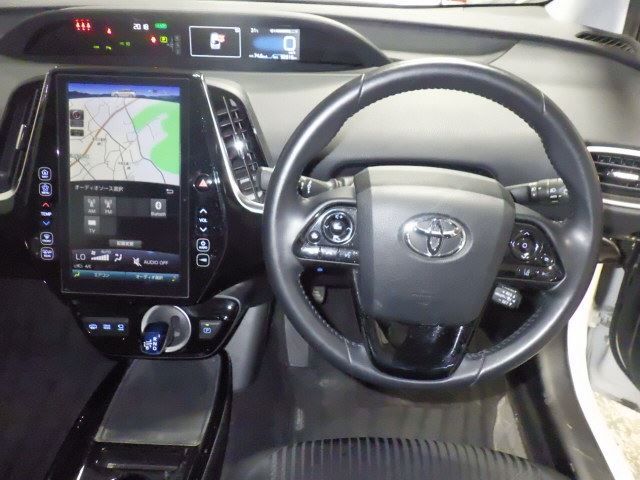 2021 Toyota Prius PHEV S Navi PKG auction photo 4