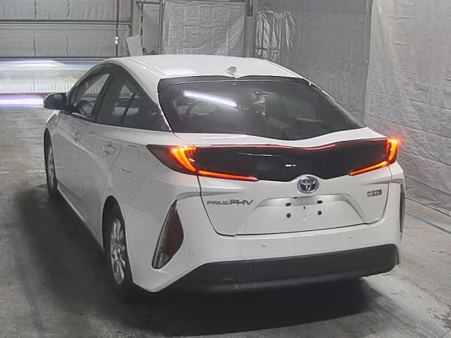 2021 Toyota Prius PHEV S Navi PKG auction photo 7