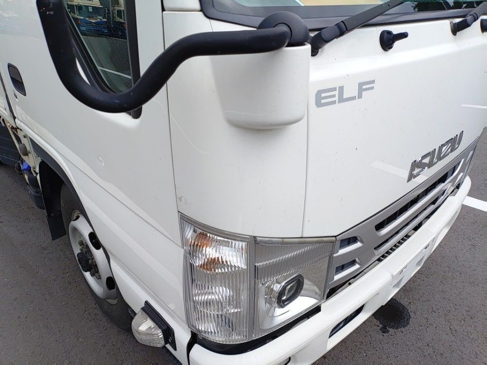 2022 Isuzu Elf auction photo 21