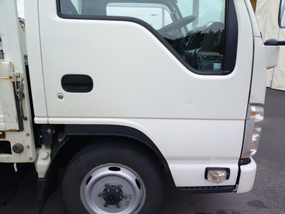 2022 Isuzu Elf auction photo 22