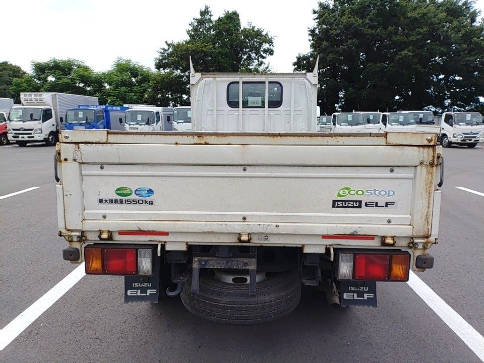 2022 Isuzu Elf auction photo 5