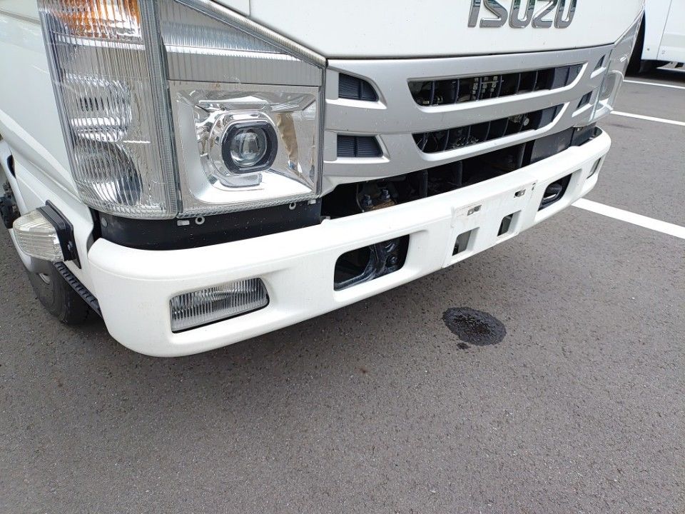 2022 Isuzu Elf auction photo 20