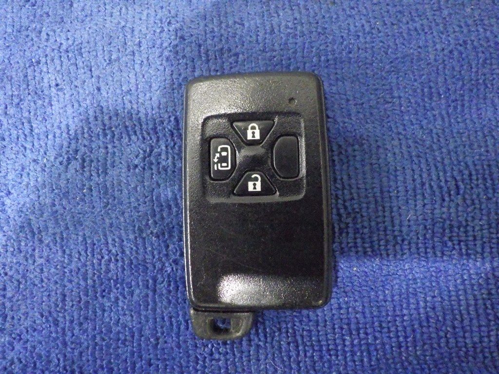 2011 Toyota Voxy auction photo 12