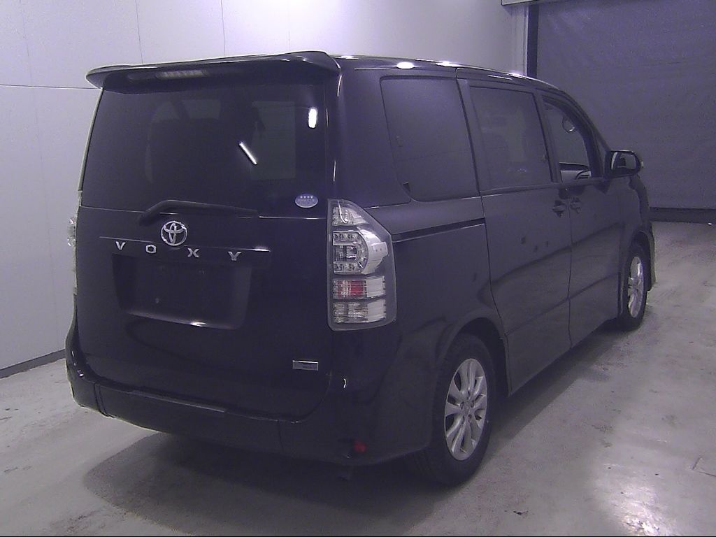 2011 Toyota Voxy auction photo 2