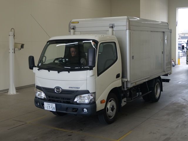 2018 Hino Dutro バン Japan auction vehicle