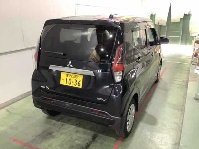 2022 Mitsubishi eKクロスEV G auction photo 2