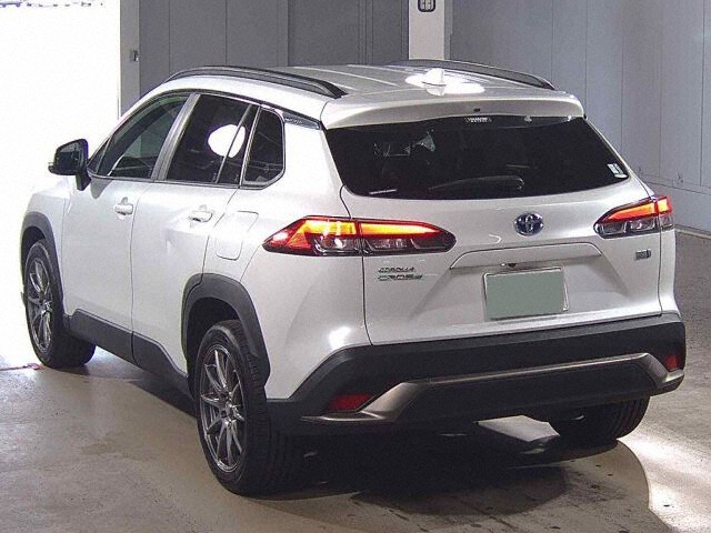 2021 Toyota Corolla Cross ハイブリッドZ auction photo 2