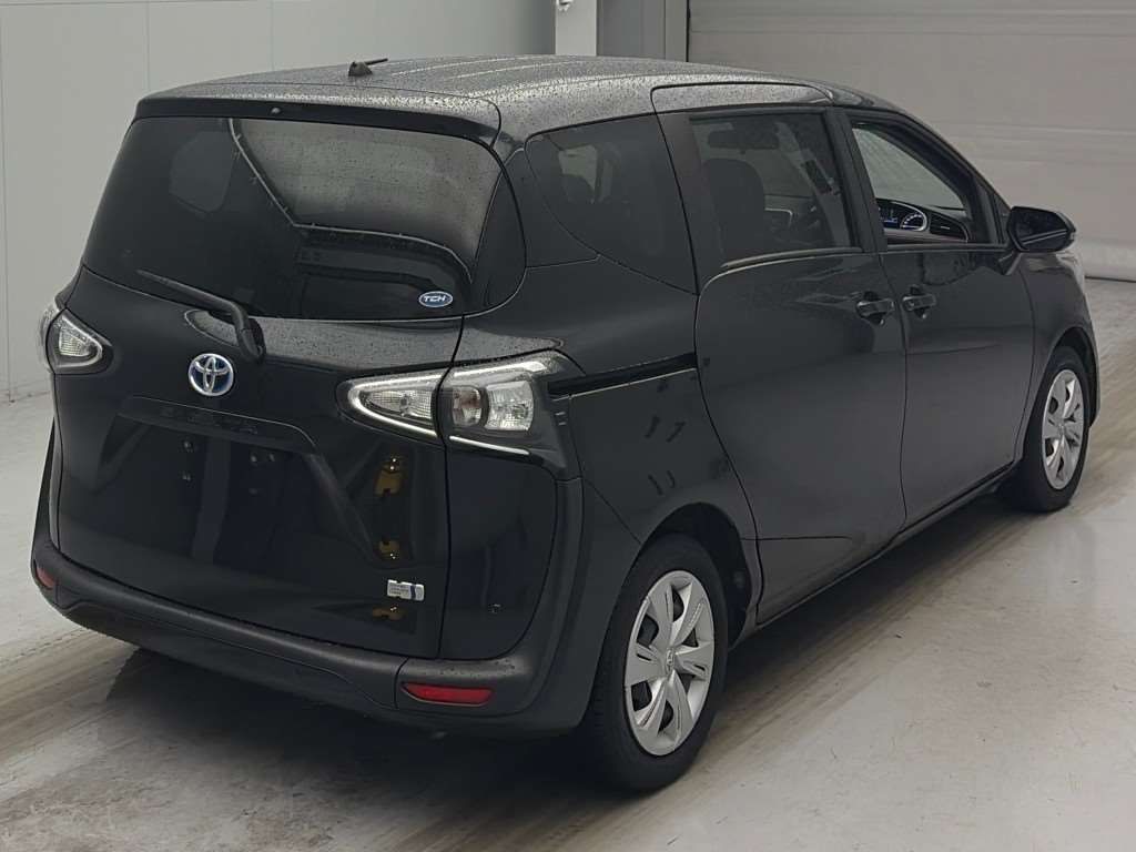2022 Toyota Sienta G auction photo 2