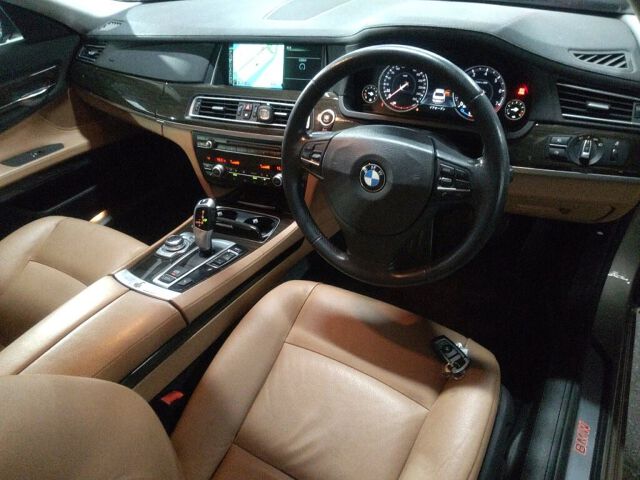 2013 BMW 7 Series 740I auction photo 3