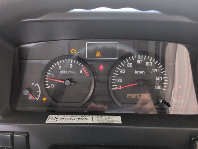 2013 Isuzu Elf 4WD auction photo 3