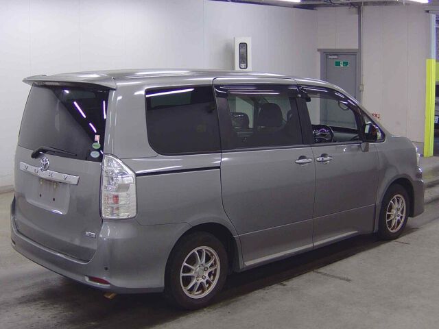 2014 Toyota Voxy ZS Kirameki Z auction photo 5