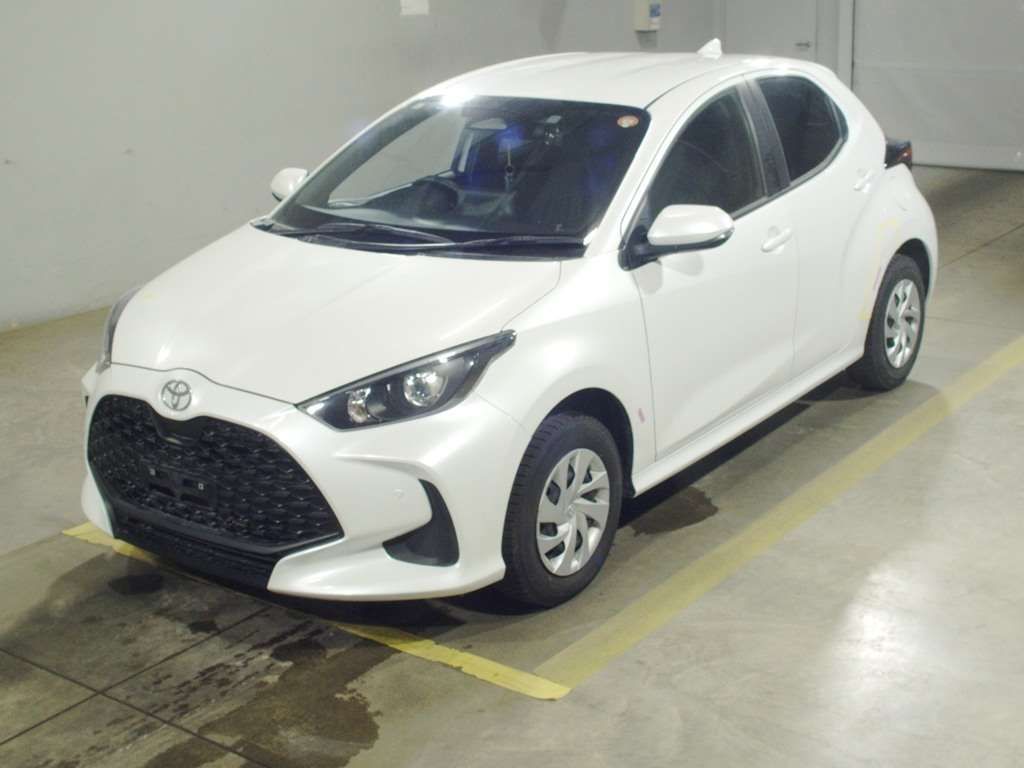 2024 Toyota Yaris X 4WD Japan auction vehicle