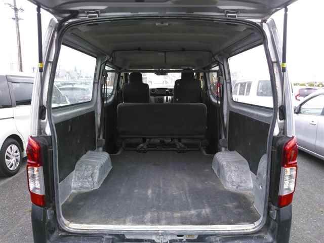 2018 Nissan NV350 Caravan DX auction photo 9