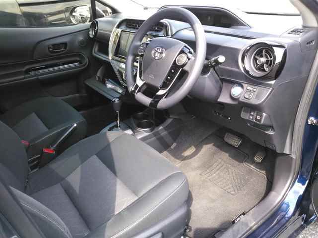 2019 Toyota Aqua S Style Black auction photo 3