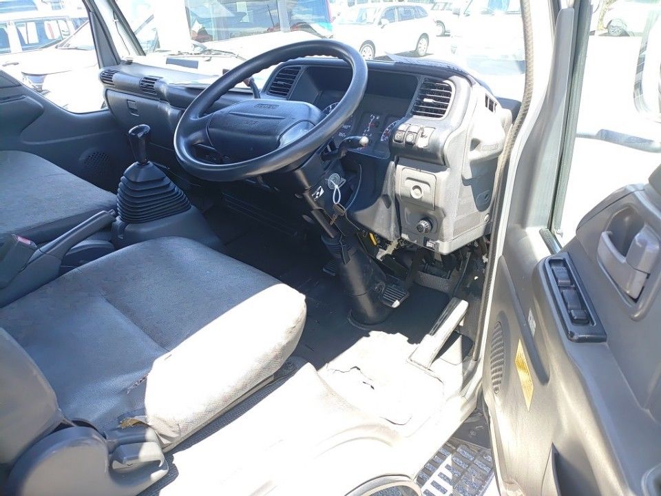 2003 Isuzu Elf auction photo 3