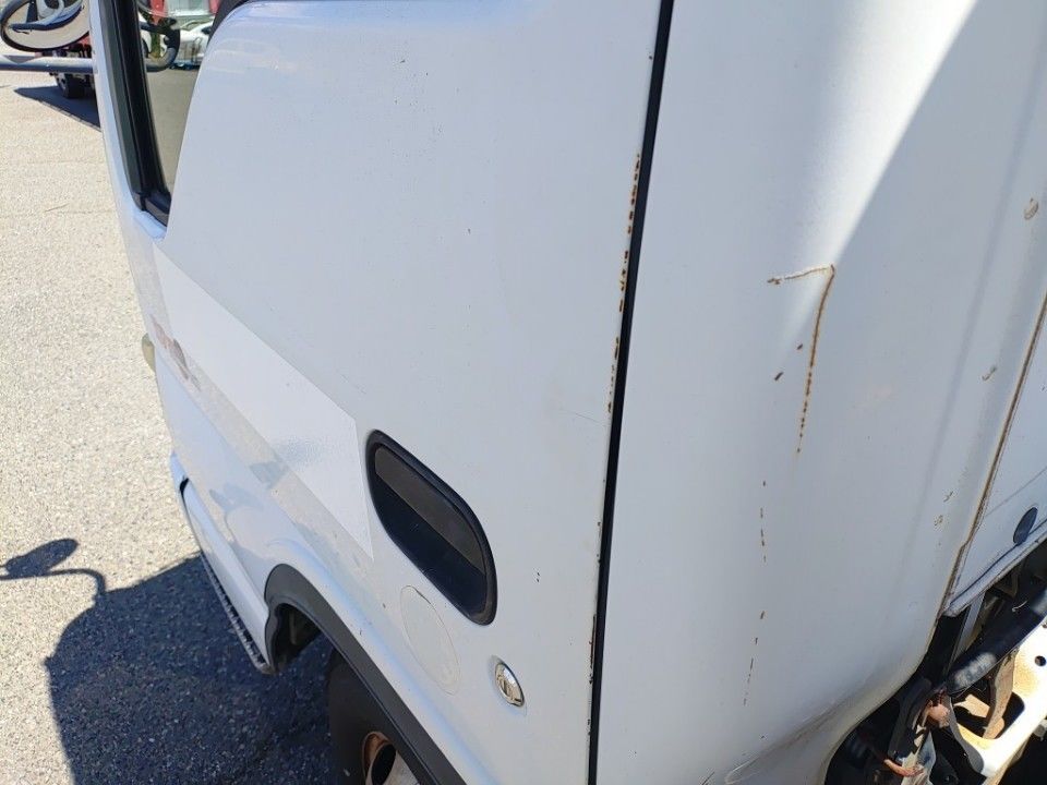 2003 Isuzu Elf auction photo 23
