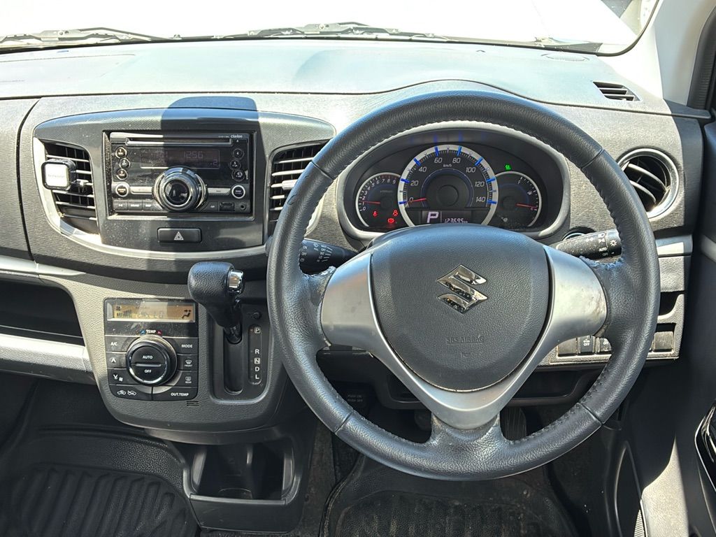 2013 Suzuki Wagon R スティングレーX auction photo 3