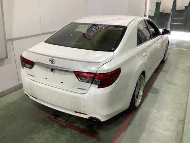 2016 Toyota Mark X 250G F Package auction photo 2