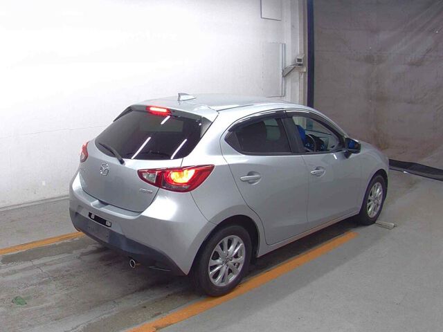 2017 Mazda Demio XD auction photo 5