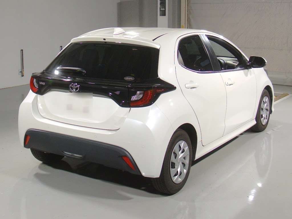 2022 Toyota Yaris X auction photo 2