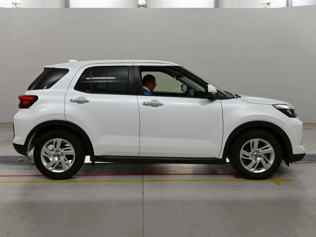 2021 Toyota Raize G auction photo 3