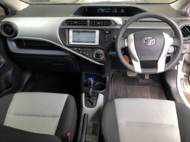 2014 Toyota Aqua S auction photo 4