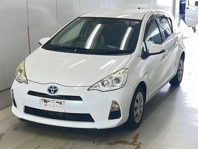 2014 Toyota Aqua S Japan auction vehicle