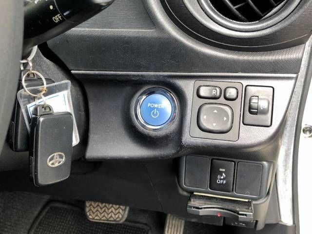 2014 Toyota Aqua S auction photo 5