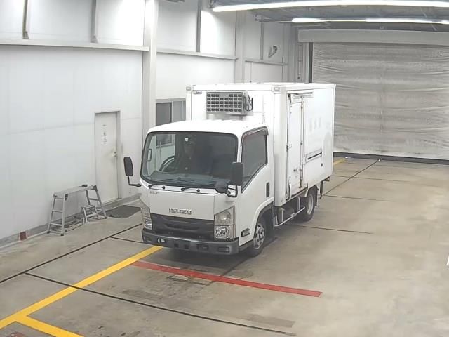 Japan Auction Vehicles 10 2015 Isuzu Elf 冷蔵・冷凍車 auction photo