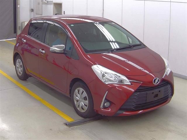 2018 Toyota Vitz ジュエラ Japan auction vehicle