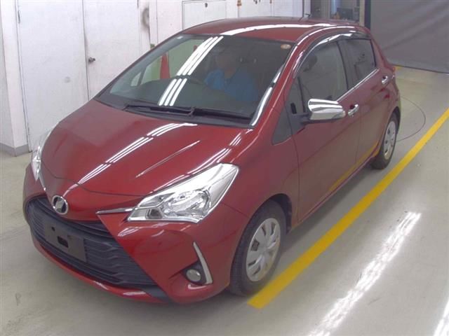 2018 Toyota Vitz ジュエラ auction photo 3