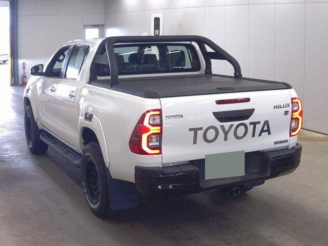 2023 Toyota Hilux Z GRスポーツ 4WD auction photo 2