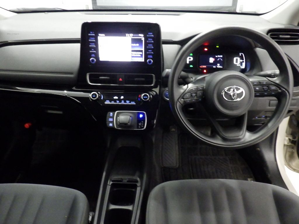 2022 Toyota Aqua X auction photo 3