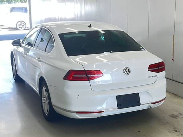 2015 Volkswagen フォルクスワーゲン パサート TSIハイライン auction photo 3