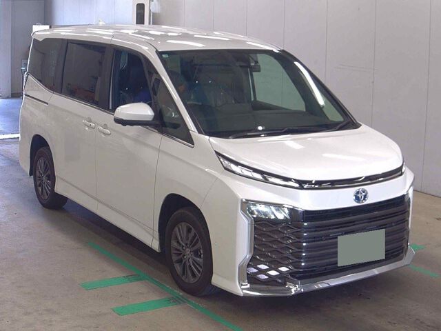 Japan Auction Vehicles 8 2025 Toyota Voxy ハイブリッドS-Z 4WD auction photo