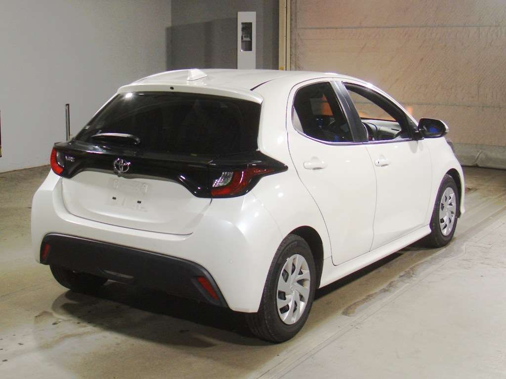 2022 Toyota Yaris X auction photo 2