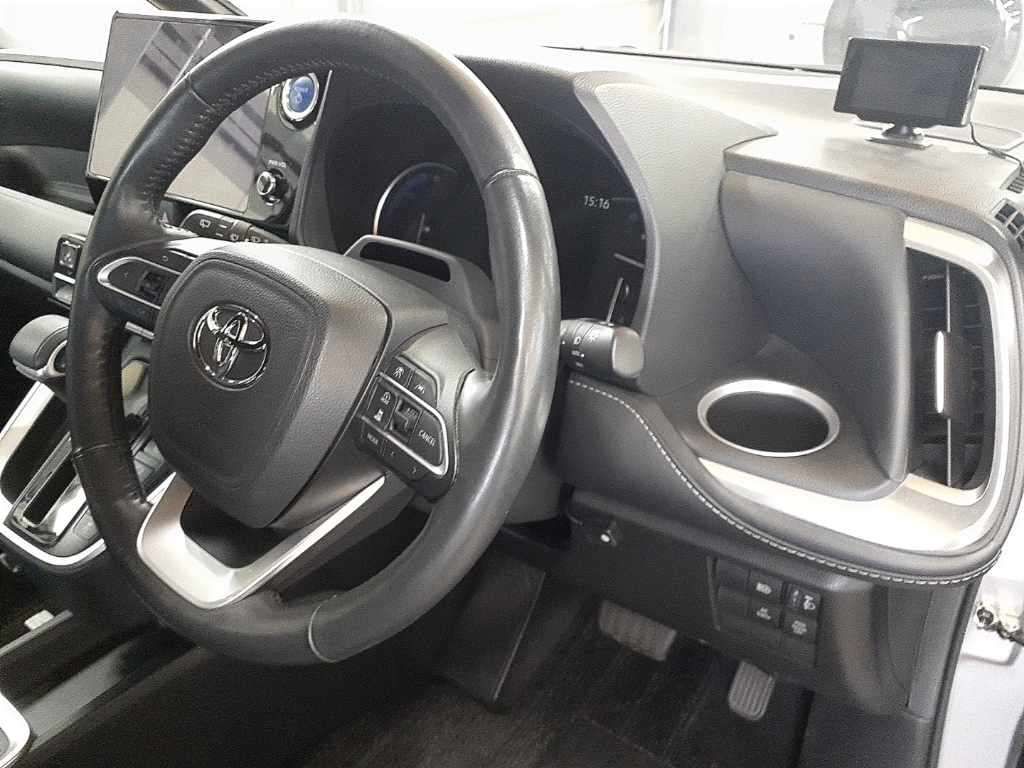 2022 Toyota Noah ハイブリッドS-Z auction photo 9