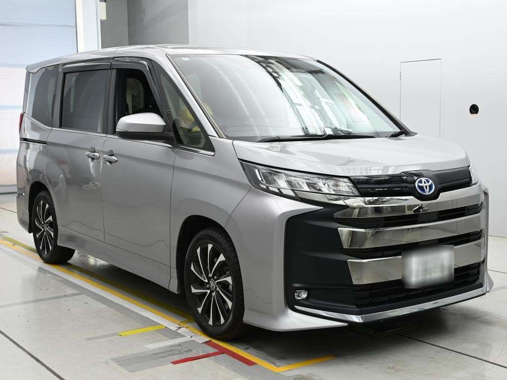 2022 Toyota Noah ハイブリッドS-Z auction photo 5