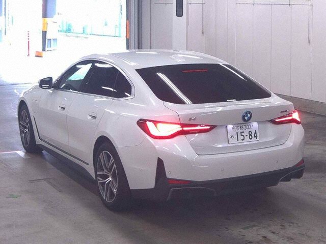 2022 BMW i4 EDRIVE 40 STD auction photo 2
