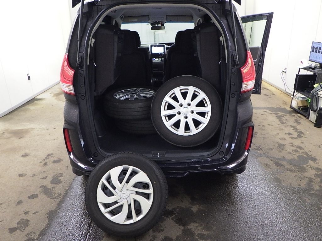 2023 Honda Freed 4WD G auction photo 8
