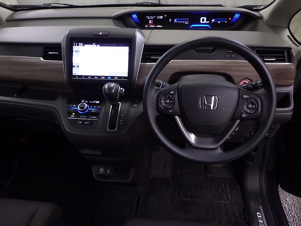 2023 Honda Freed 4WD G auction photo 3