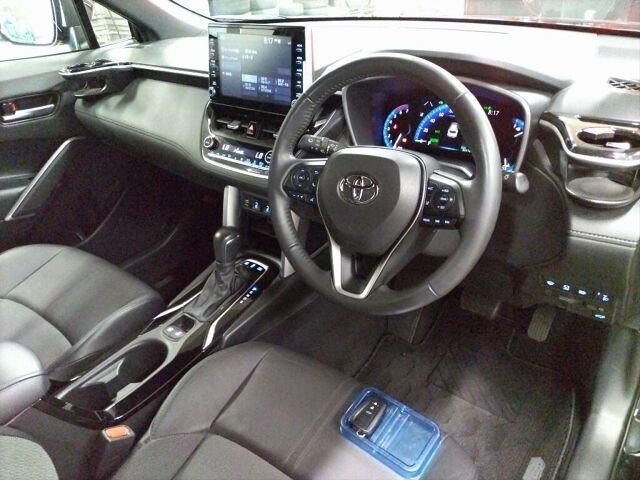 2022 Toyota Corolla Cross ハイブリッドZ auction photo 3
