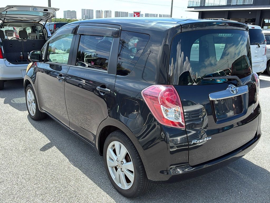2010 Toyota Ractis X HID Selection auction photo 5